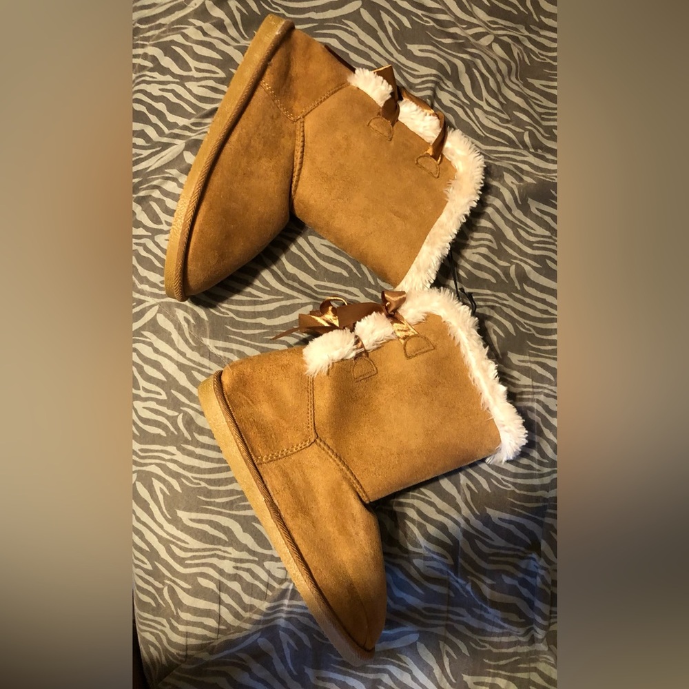 Boots, NEW